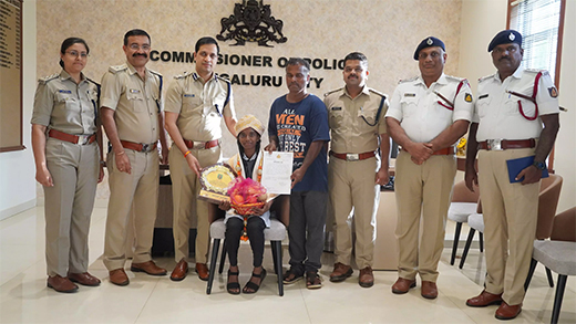 Mangalore City police honours Vaibhavi